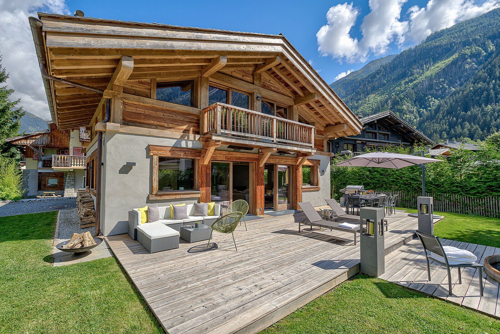 Outdoor lounge seating to relax in the sun