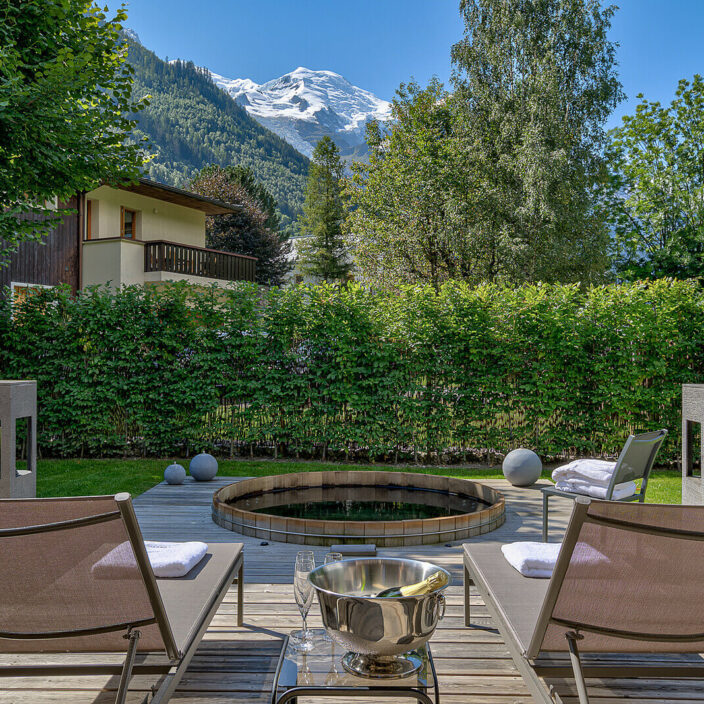 Large deck with sunken hot tub